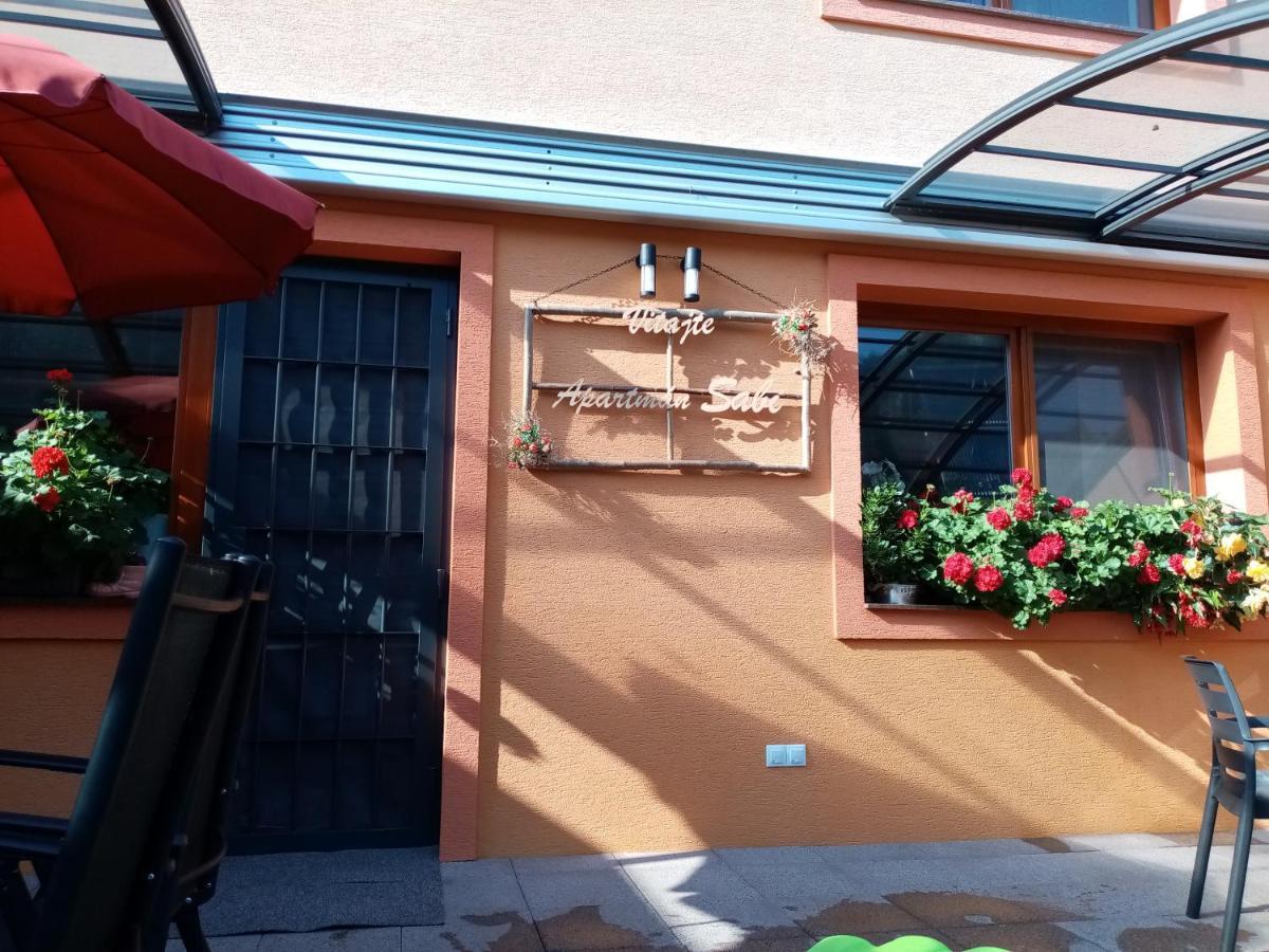 Brezno 2 Izbovy Apartman Sabi Exterior photo